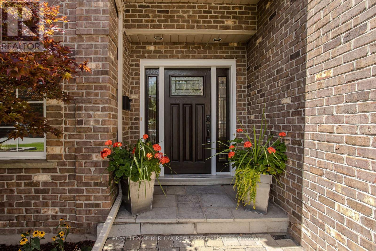 Photo 11 of 56 Farris Avenue, St Catharines ON