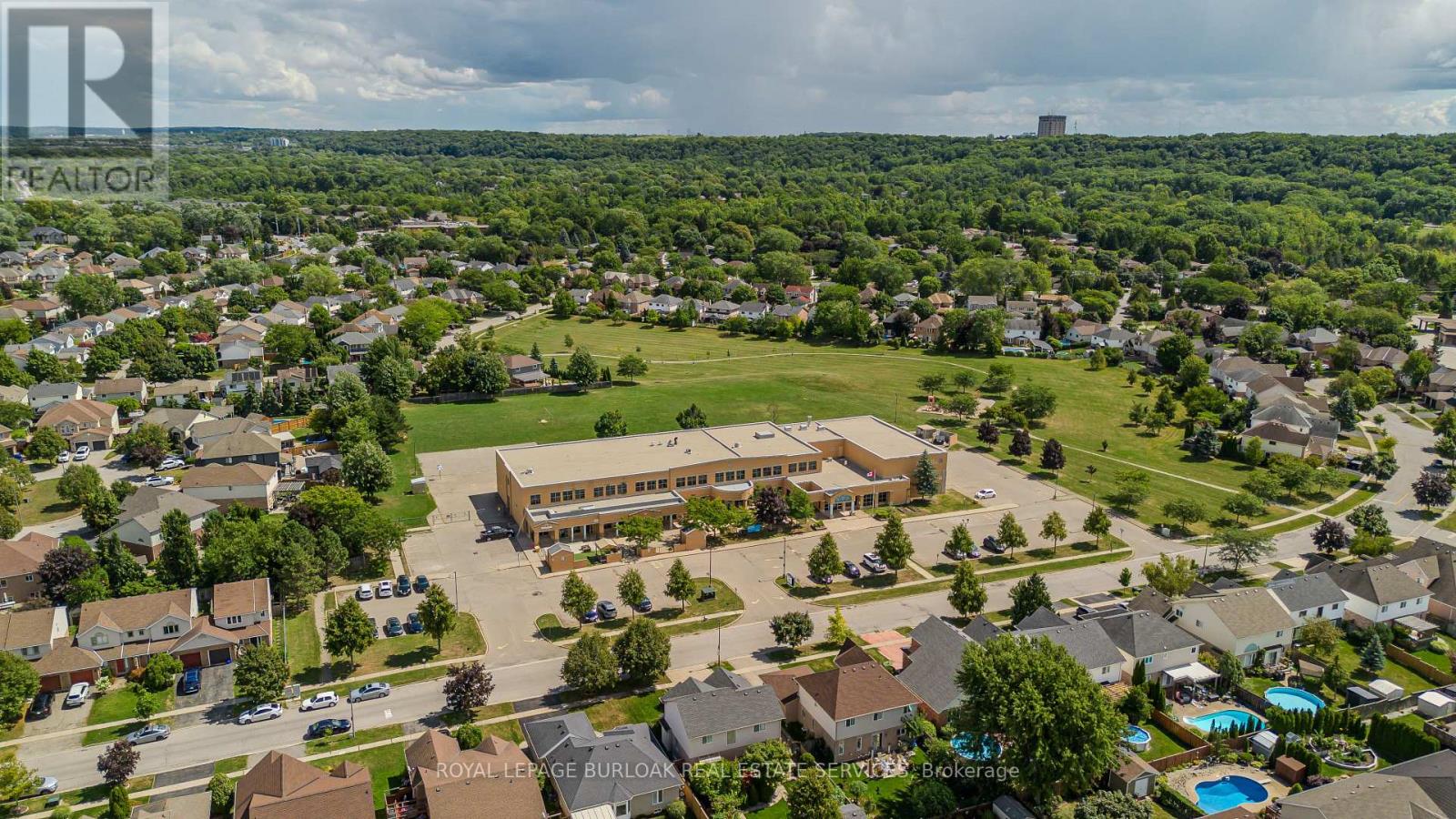 Photo 21 of 56 Farris Avenue, St Catharines ON