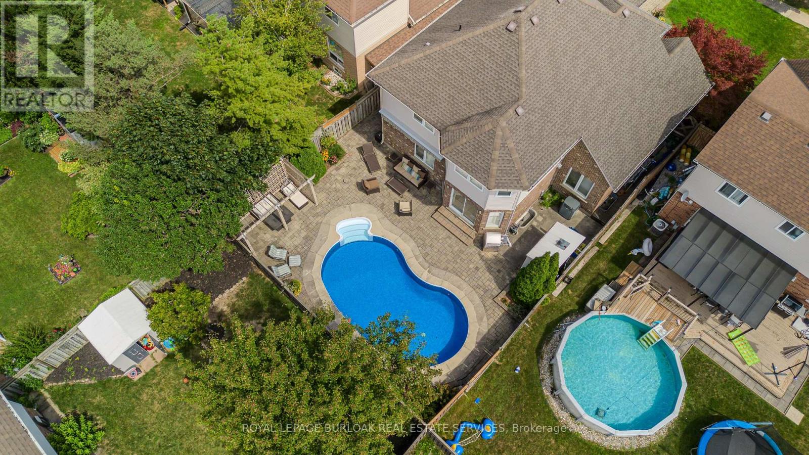 Photo 2 of 56 Farris Avenue, St Catharines ON
