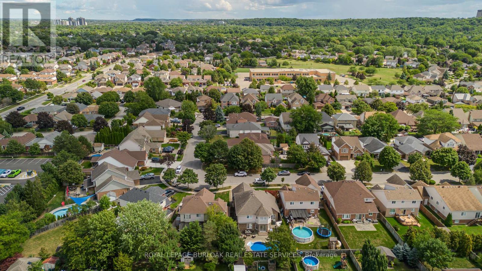 Photo 12 of 56 Farris Avenue, St Catharines ON