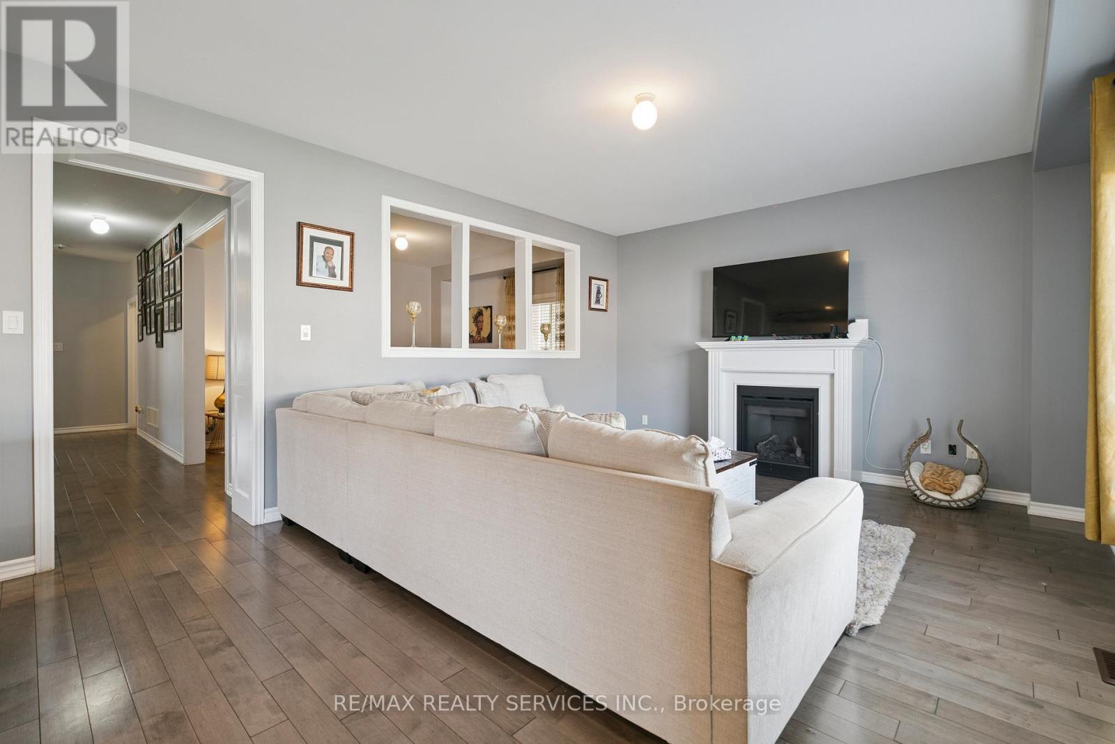 Photo 32 of 125 Morden Drive, Shelburne ON