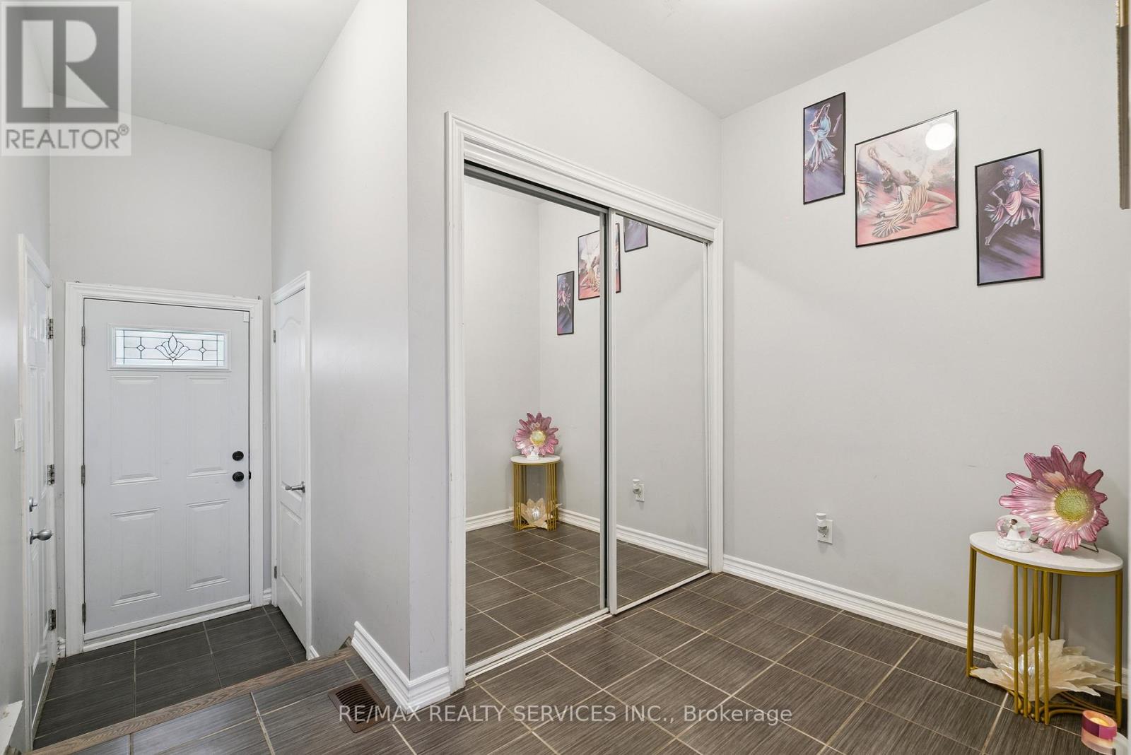 Photo 40 of 125 Morden Drive, Shelburne ON