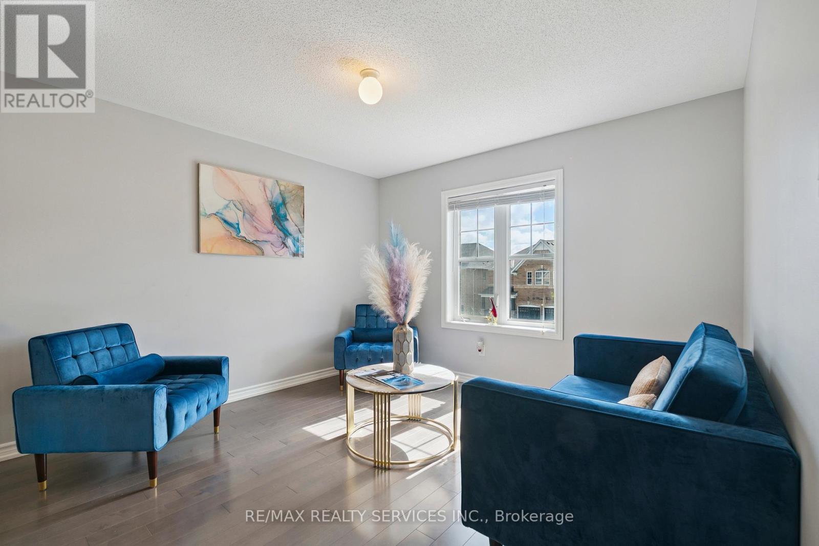 Photo 19 of 125 Morden Drive, Shelburne ON