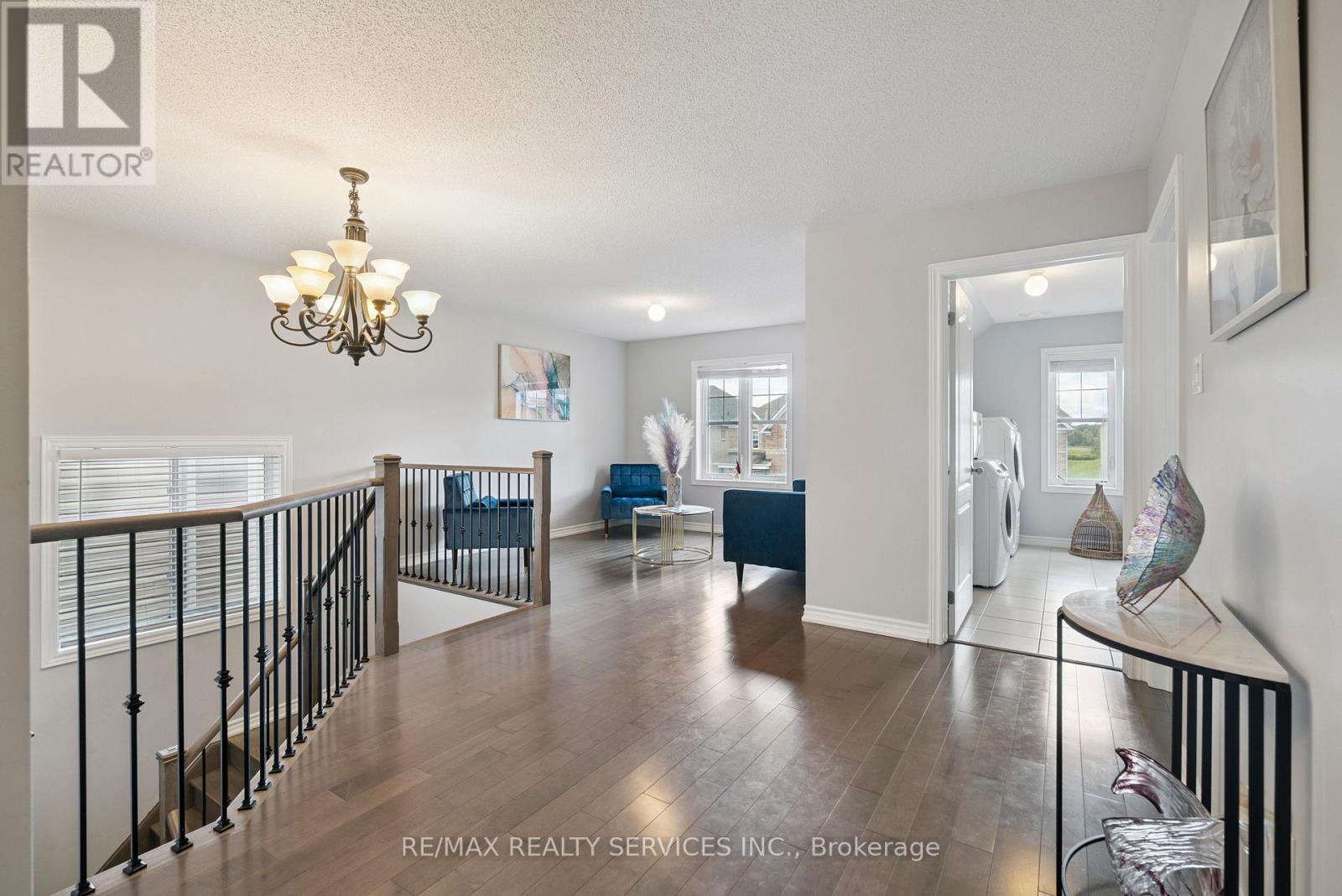 Photo 33 of 125 Morden Drive, Shelburne ON