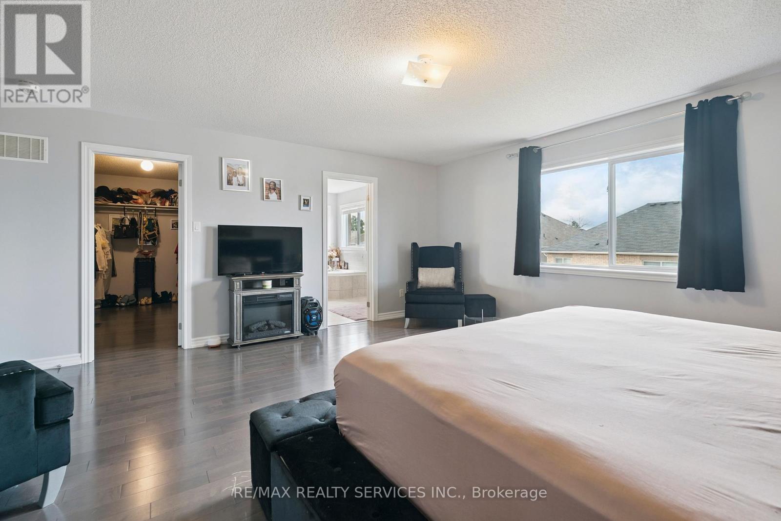 Photo 21 of 125 Morden Drive, Shelburne ON