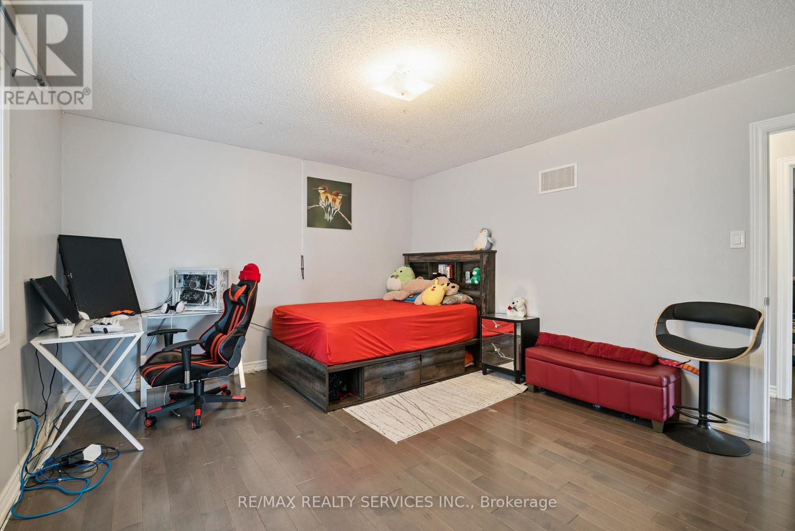 Photo 31 of 125 Morden Drive, Shelburne ON