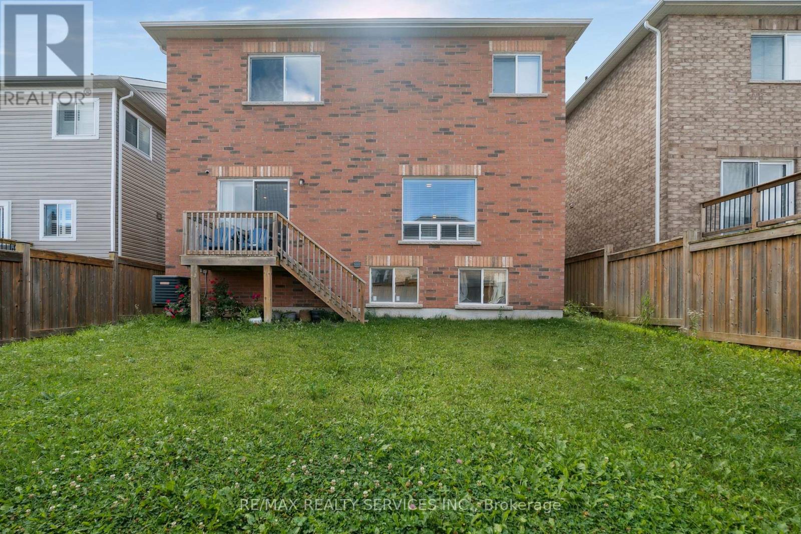 Photo 43 of 125 Morden Drive, Shelburne ON