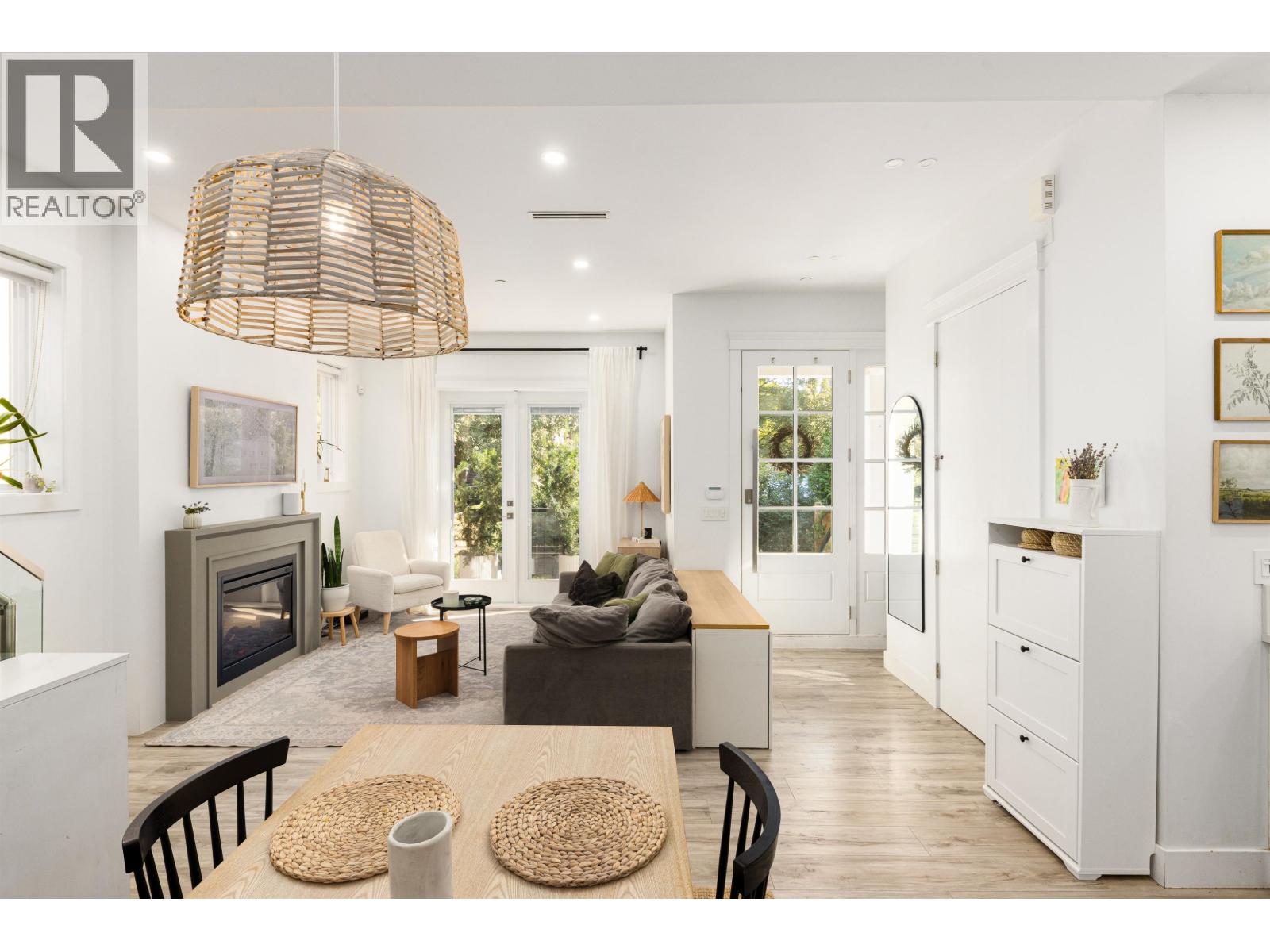 Photo 10 of 2055 Venables Street, Vancouver BC