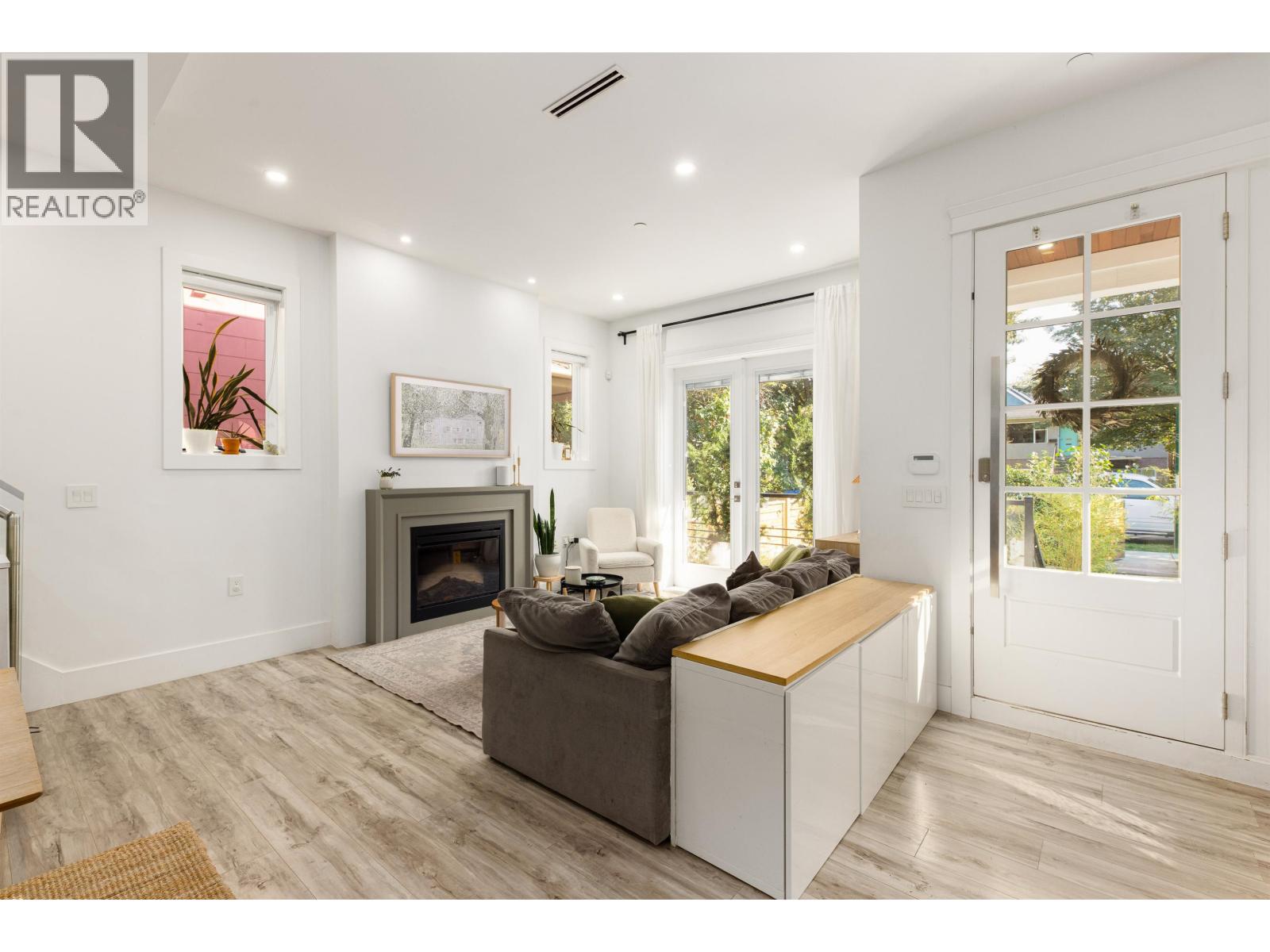 Photo 12 of 2055 Venables Street, Vancouver BC