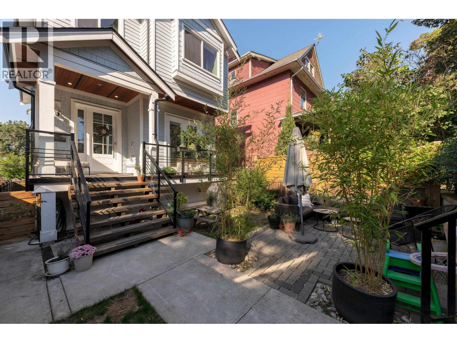 Photo 3 of 2055 Venables Street, Vancouver BC