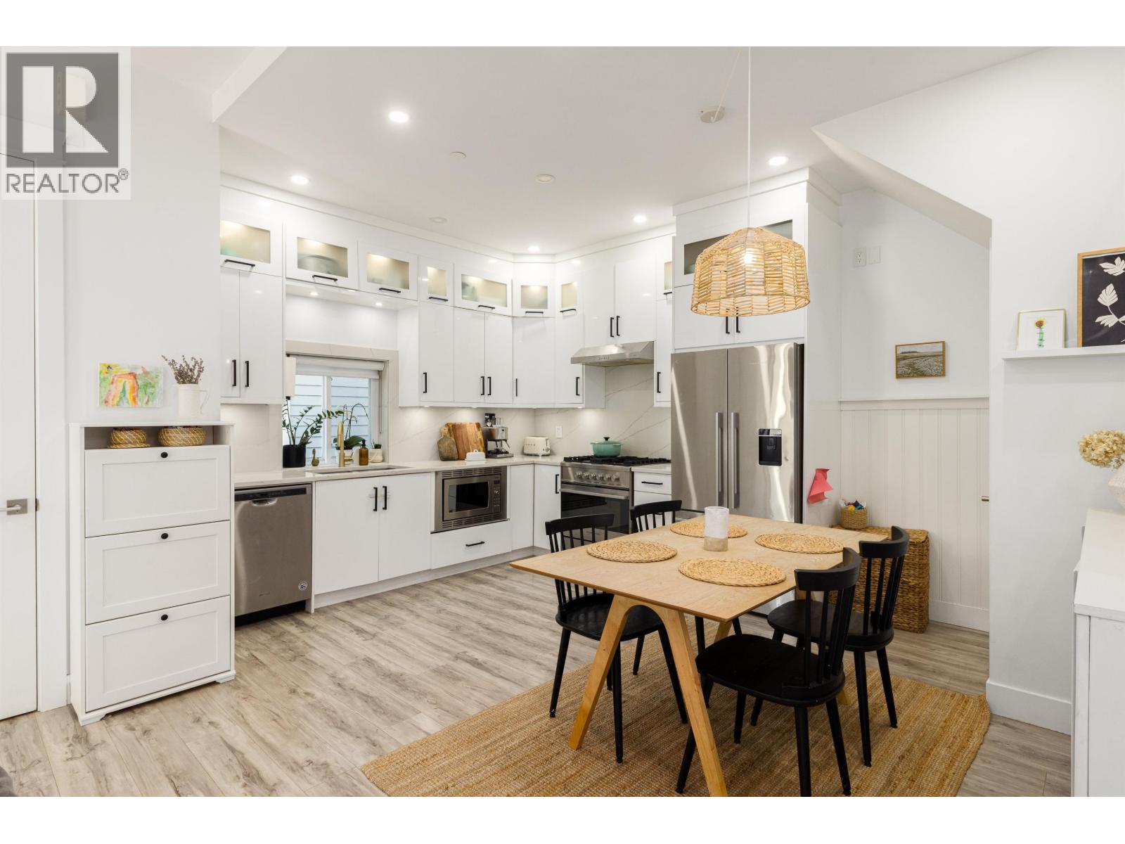Photo 5 of 2055 Venables Street, Vancouver BC