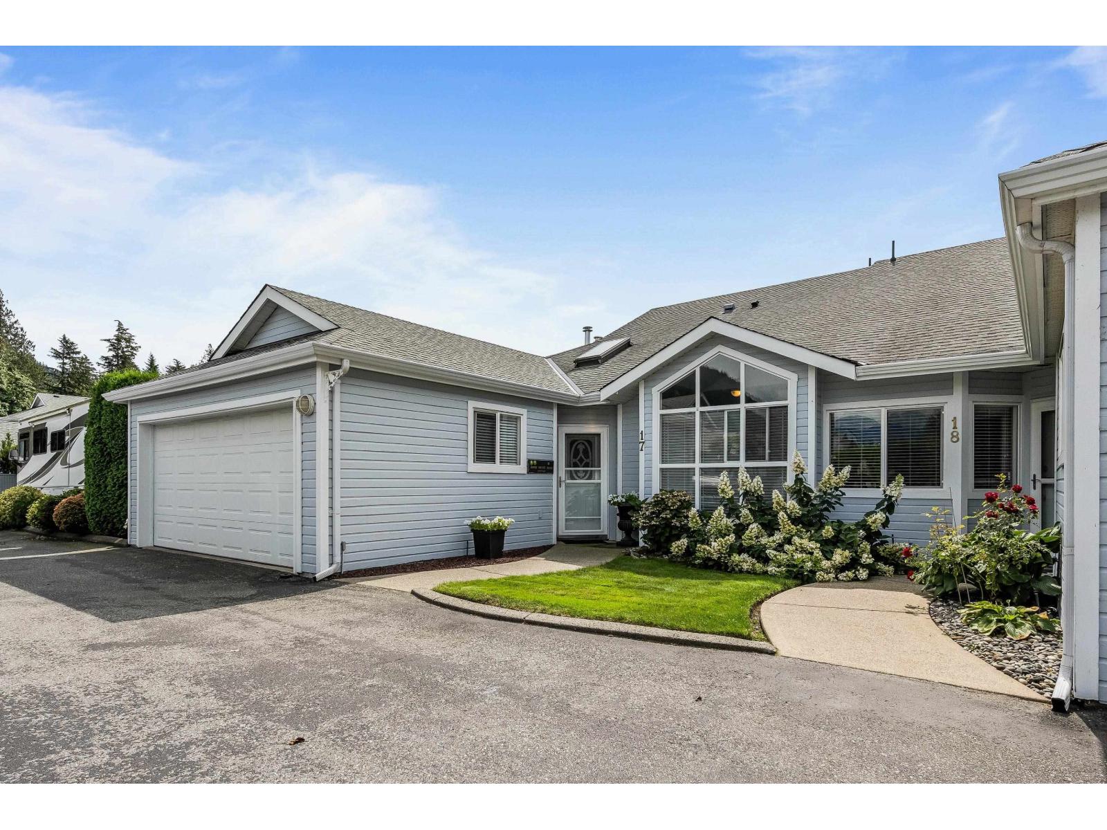 17 730 MCCOMBS DRIVE, Harrison Hot Springs, Harrison Hot Springs