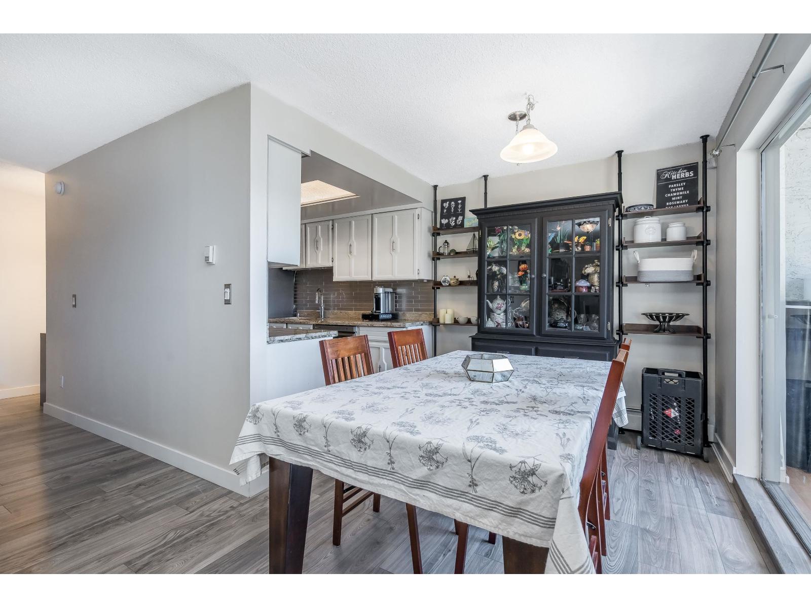 Photo 12 of 102 20420 54 Avenue, Langley BC
