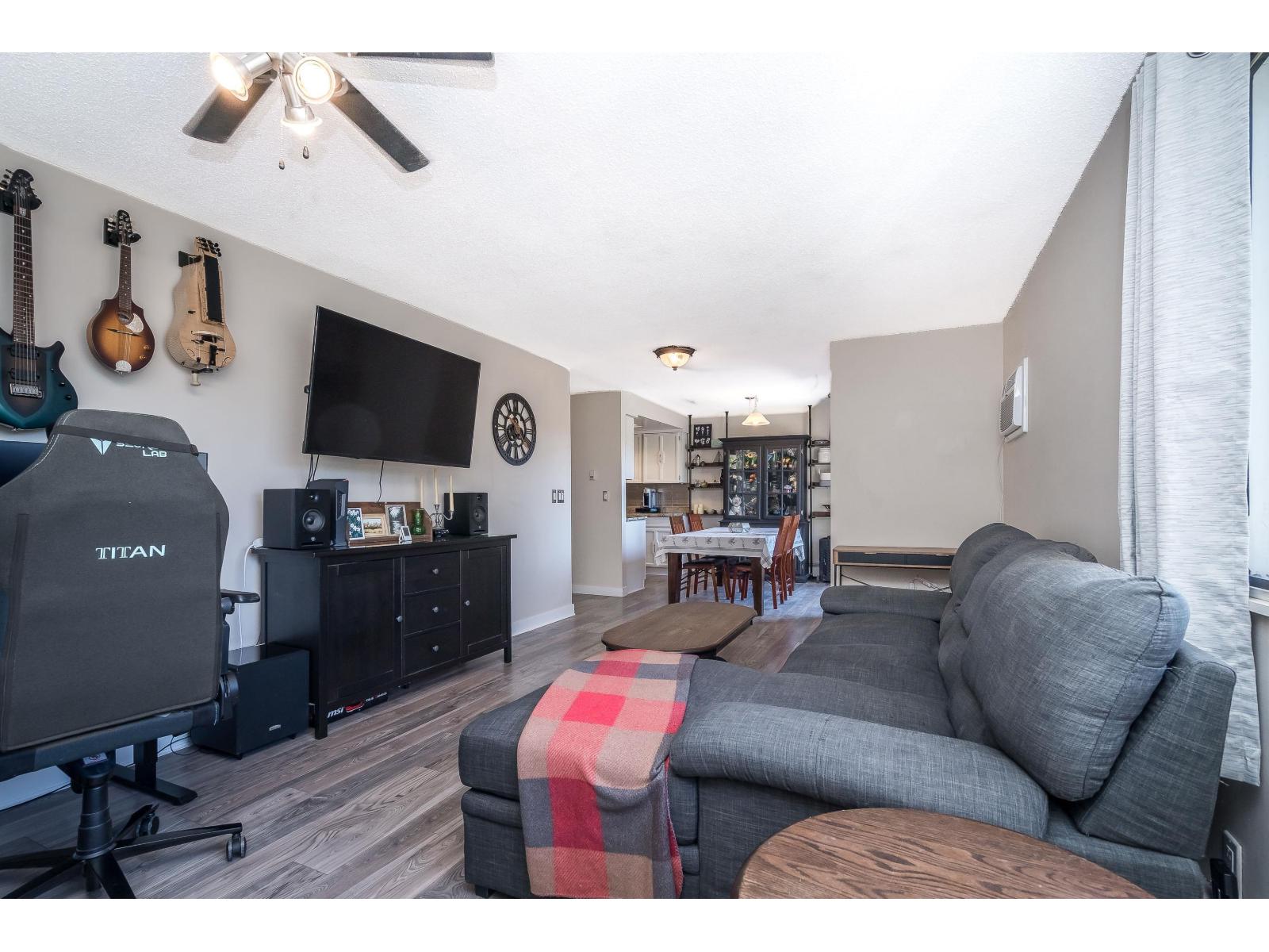 Photo 19 of 102 20420 54 Avenue, Langley BC