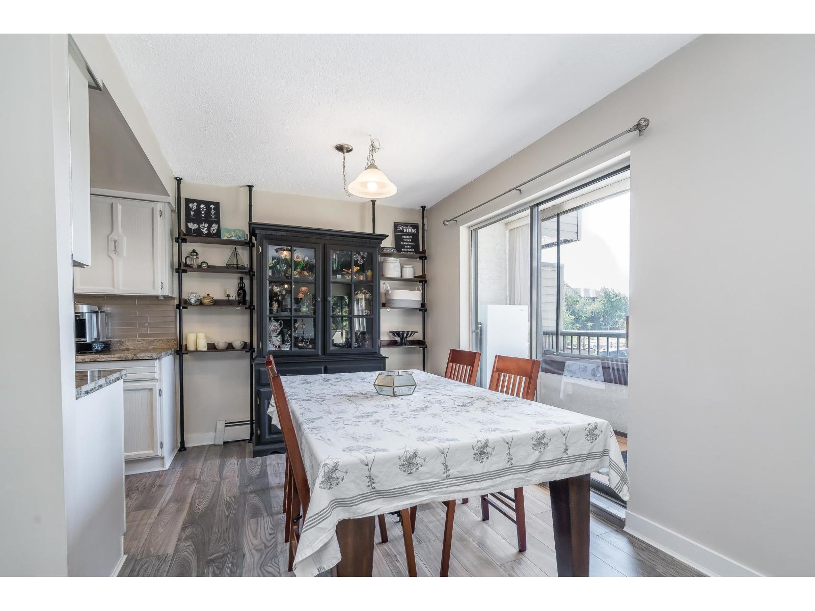 Photo 13 of 102 20420 54 Avenue, Langley BC