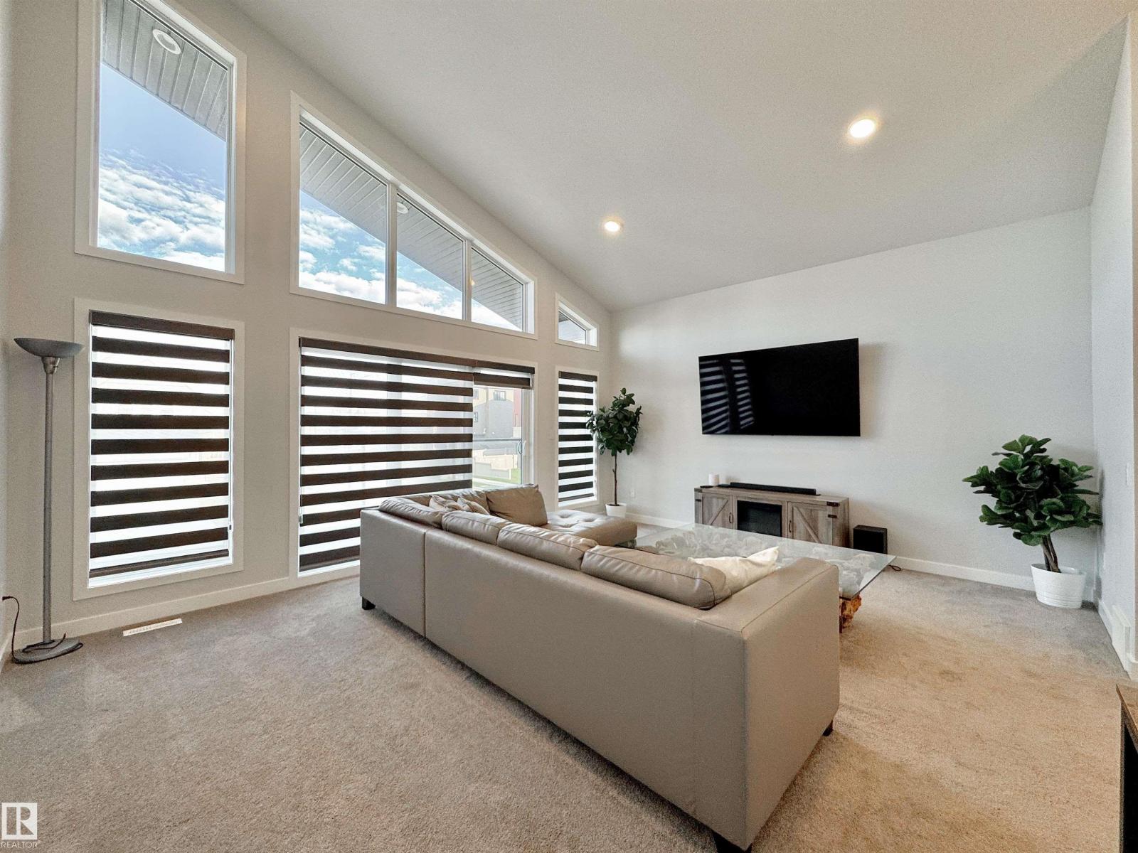 Photo 8 of 4322 Hawthorn Landing Ld Sw, Edmonton AB