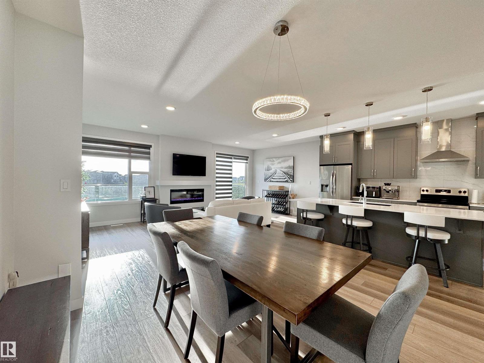 Photo 5 of 4322 Hawthorn Landing Ld Sw, Edmonton AB