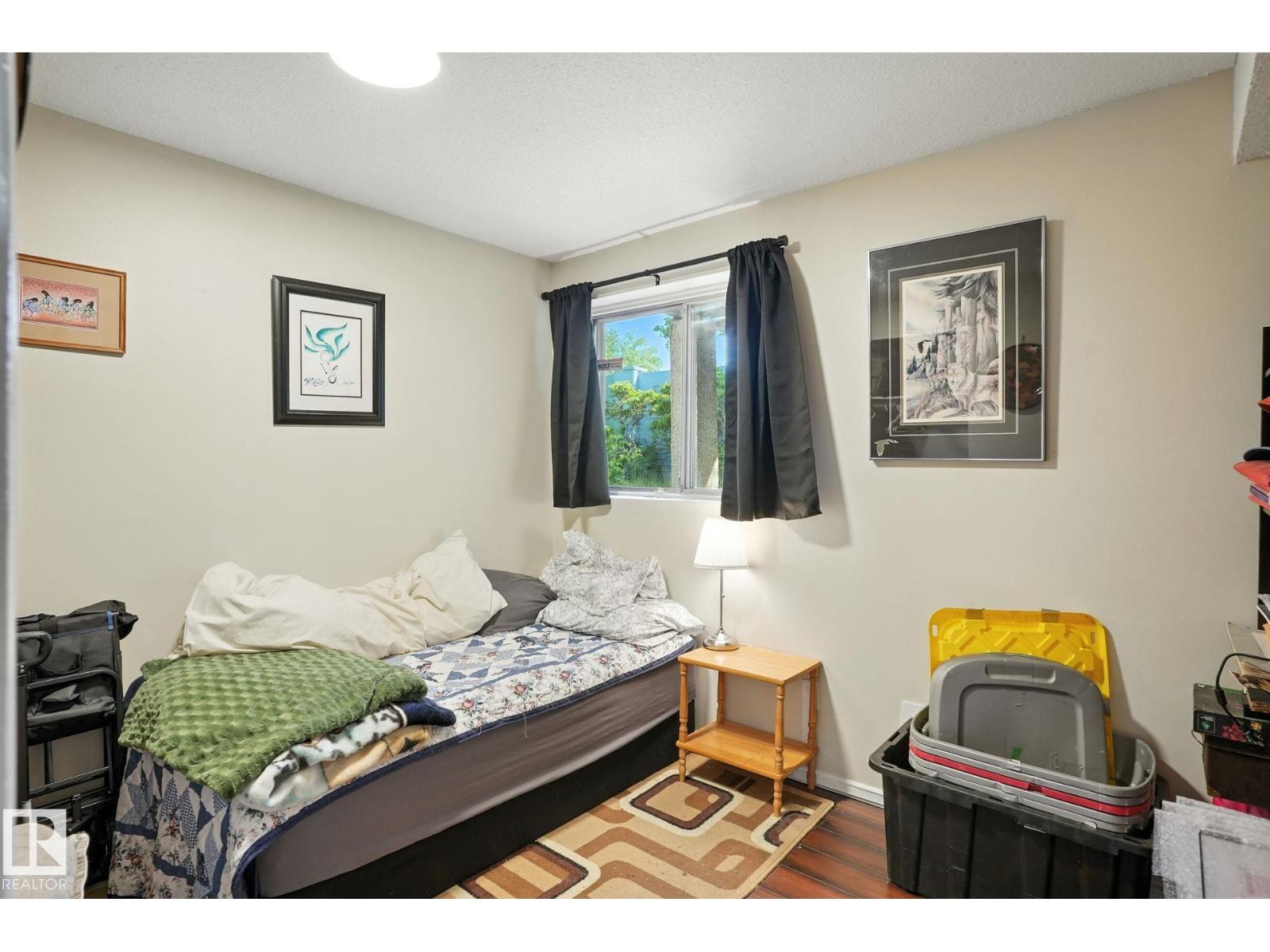 Photo 3 of 480 Lee Ridge Rd Nw, Edmonton AB