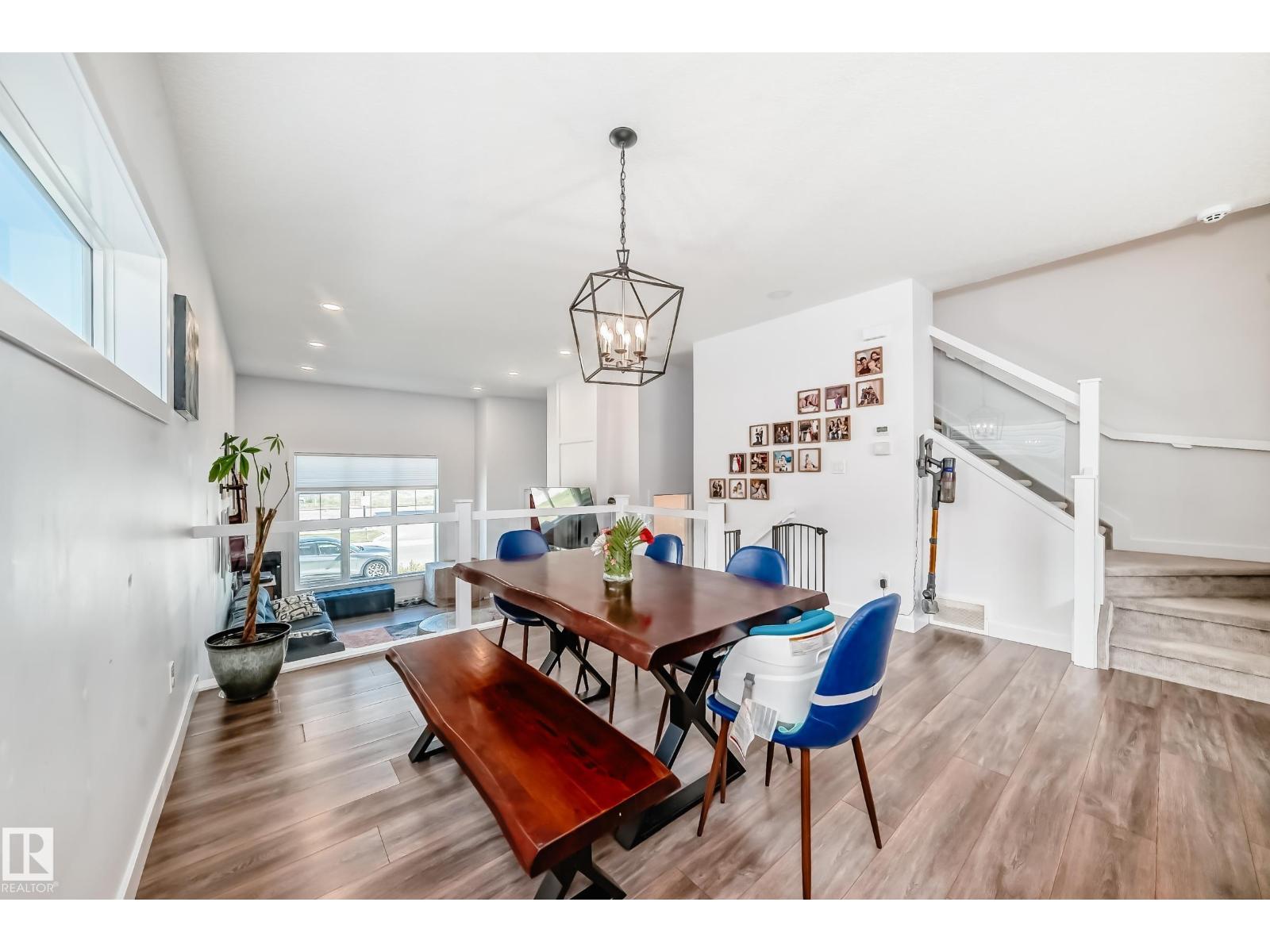 Photo 9 of 17728 58 St Nw, Edmonton AB