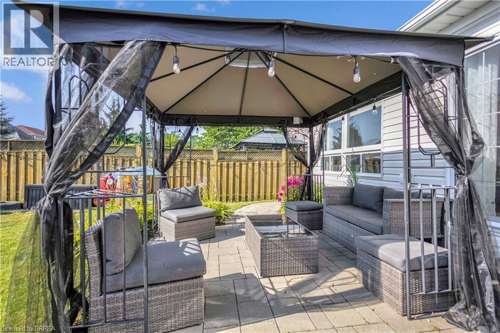 Photo 11 of 27 Shantz Avenue, Brantford ON
