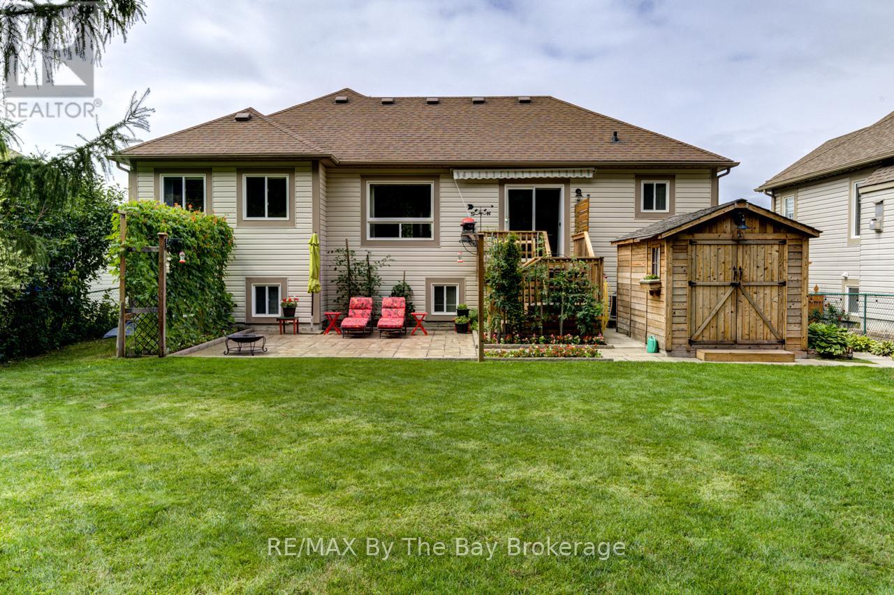 Photo 13 of 29 Cranberry Heights, Wasaga Beach ON