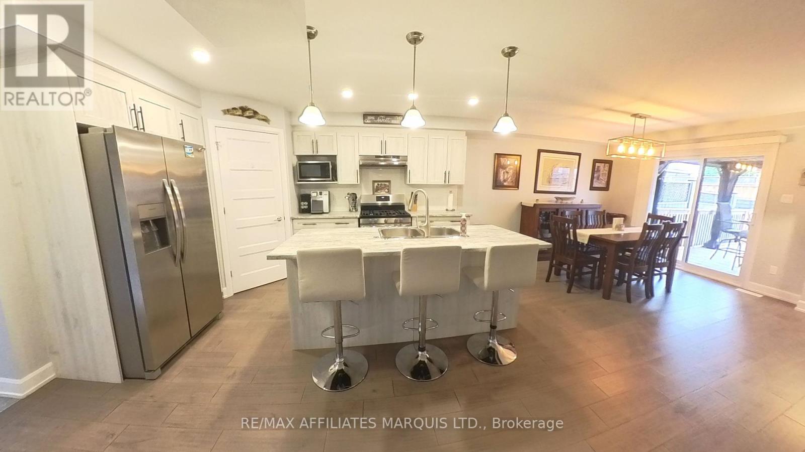 Photo 4 of 261 Lourdes Avenue, Cornwall ON