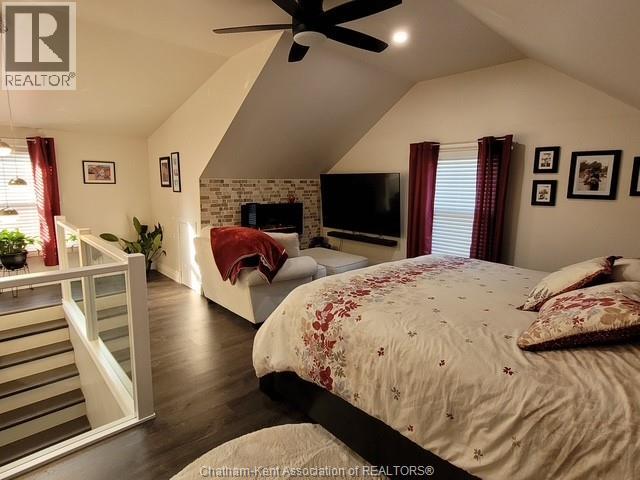 Photo 29 of 48 Tweedsmuir Avenue East, Chatham ON