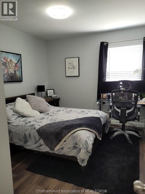 Photo 39 of 48 Tweedsmuir Avenue East, Chatham ON