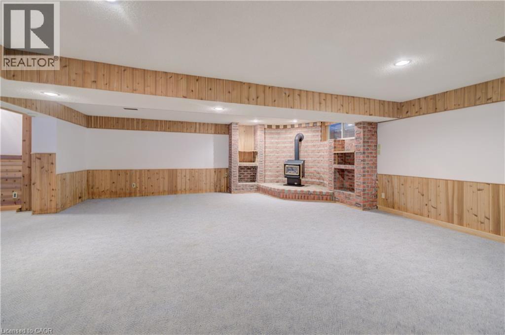 Photo 33 of 391 Northlake Drive, Waterloo ON
