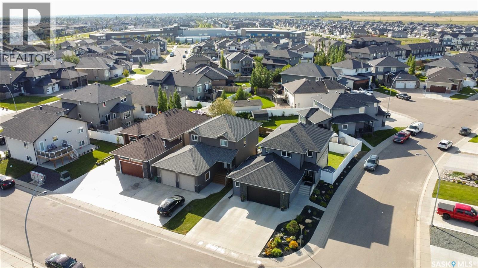 Single Family House 2 Level for Sale in  Glacial Shores MANOR Saskatoon 