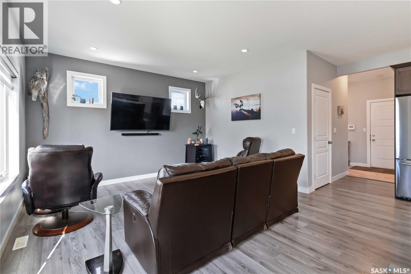 Single Family House 2 Level for Sale in  Glacial Shores MANOR Saskatoon 