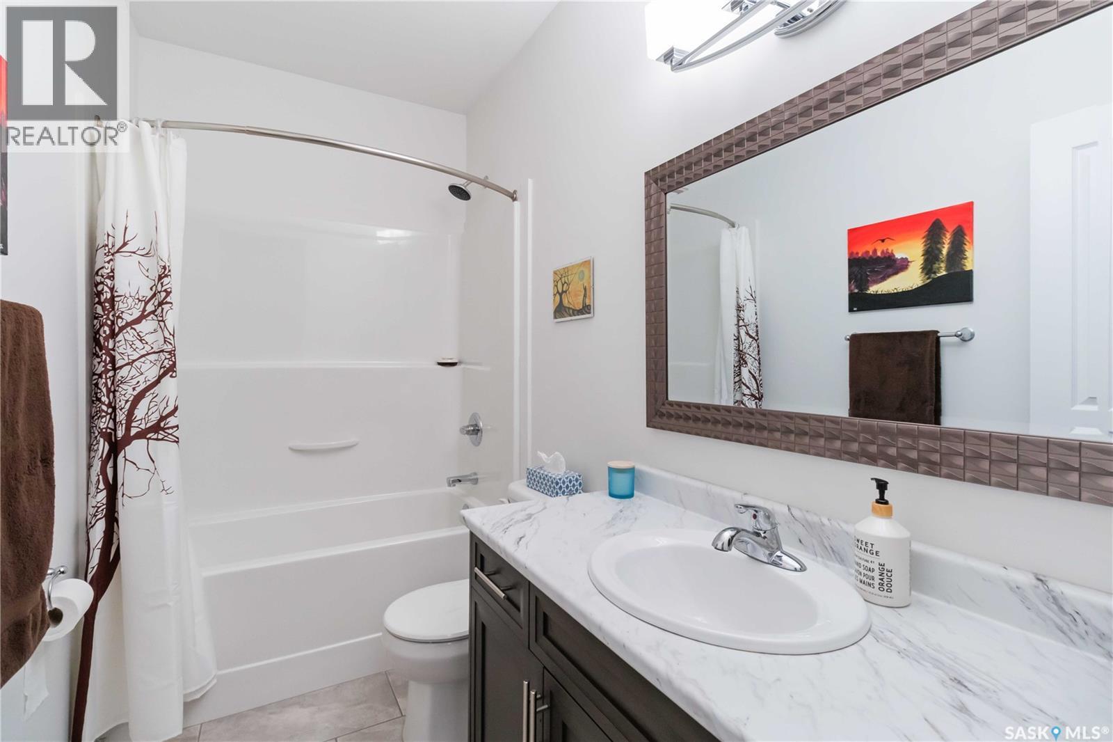 Single Family House 2 Level for Sale in  Glacial Shores MANOR Saskatoon 