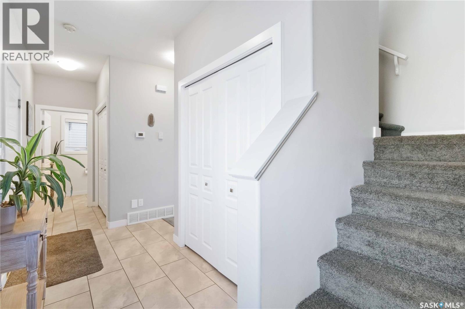 Single Family House 2 Level for Sale in  Glacial Shores MANOR Saskatoon 