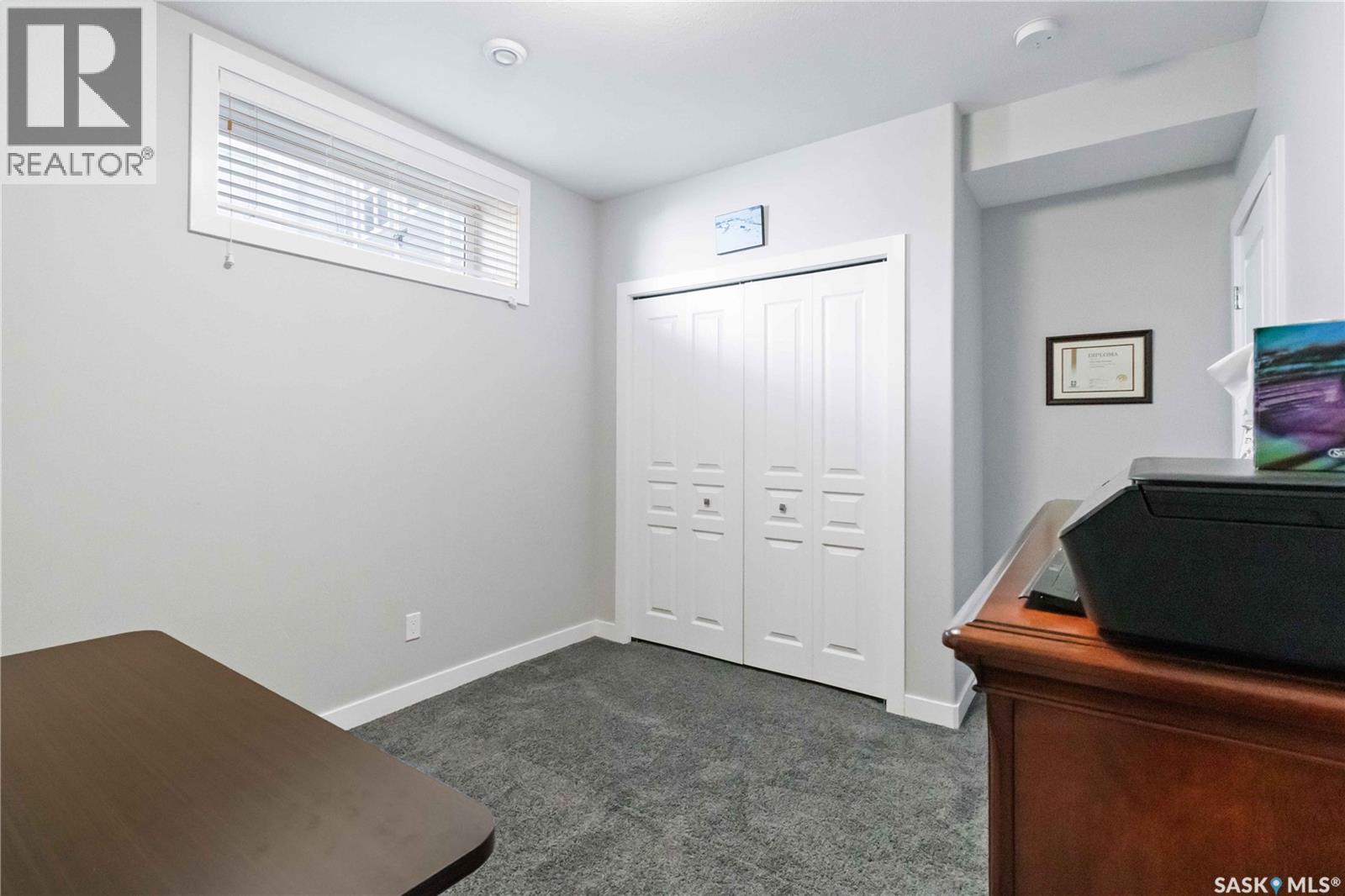 Single Family House 2 Level for Sale in  Glacial Shores MANOR Saskatoon 
