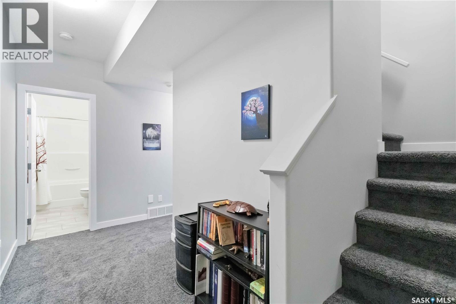 Single Family House 2 Level for Sale in  Glacial Shores MANOR Saskatoon 