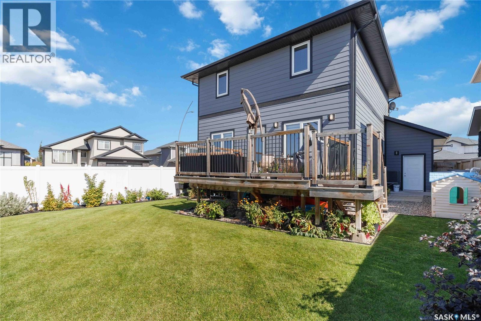 Single Family House 2 Level for Sale in  Glacial Shores MANOR Saskatoon 