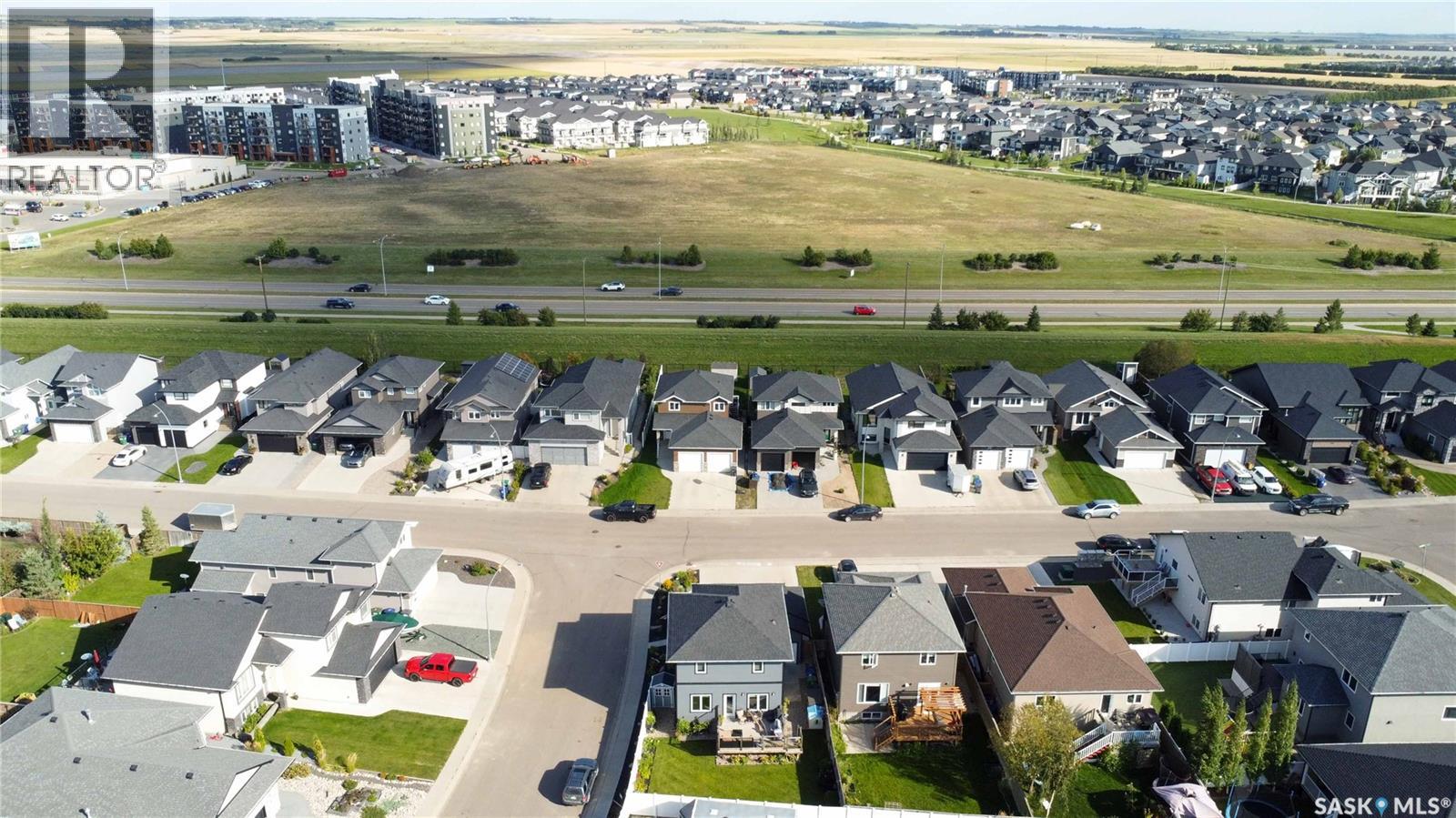 Single Family House 2 Level for Sale in  Glacial Shores MANOR Saskatoon 