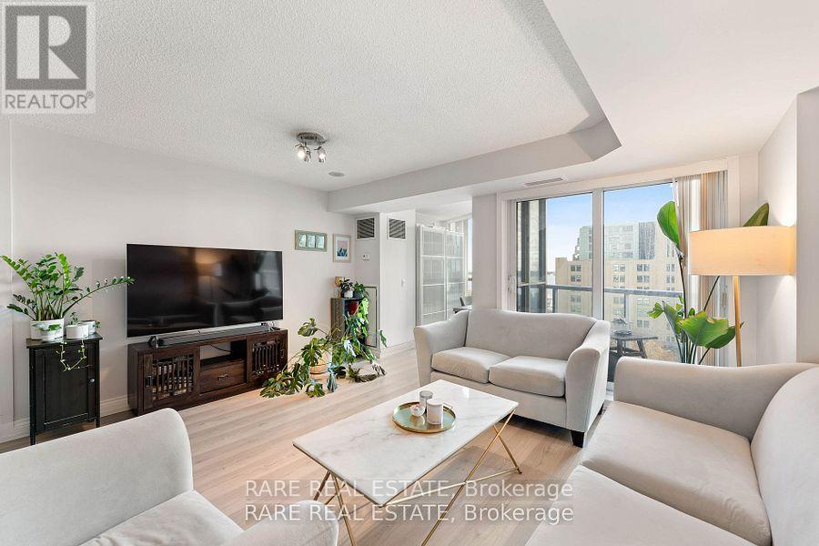 Photo 1 of 911 8 York Street, Toronto ON