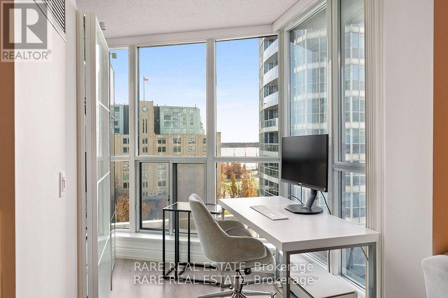 Photo 6 of 911 8 York Street, Toronto ON