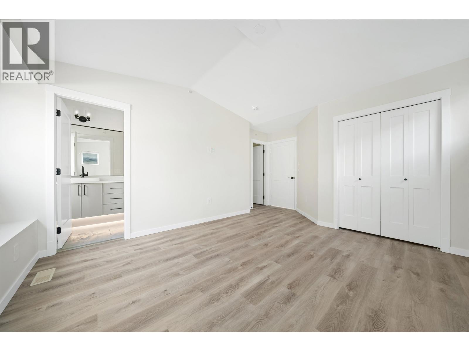 Photo 31 of 11253 252 Street, Maple Ridge BC