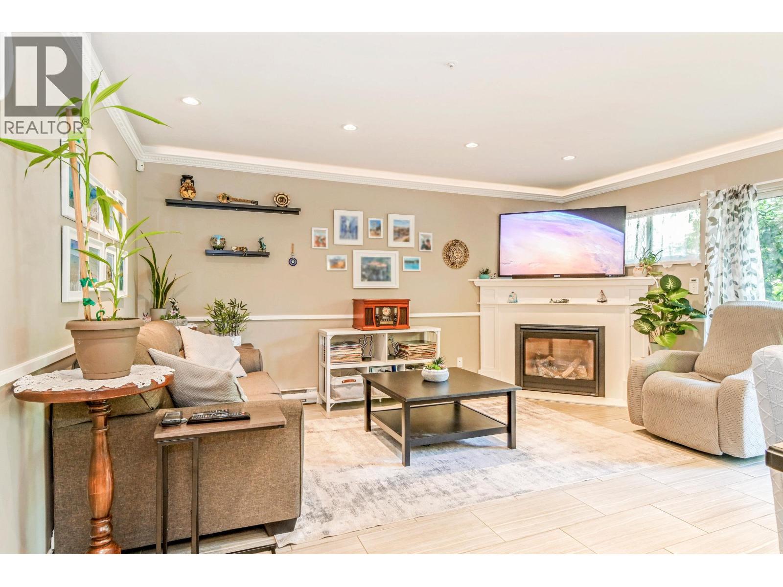 Photo 9 of 24 1238 Eastern Drive, Port Coquitlam BC