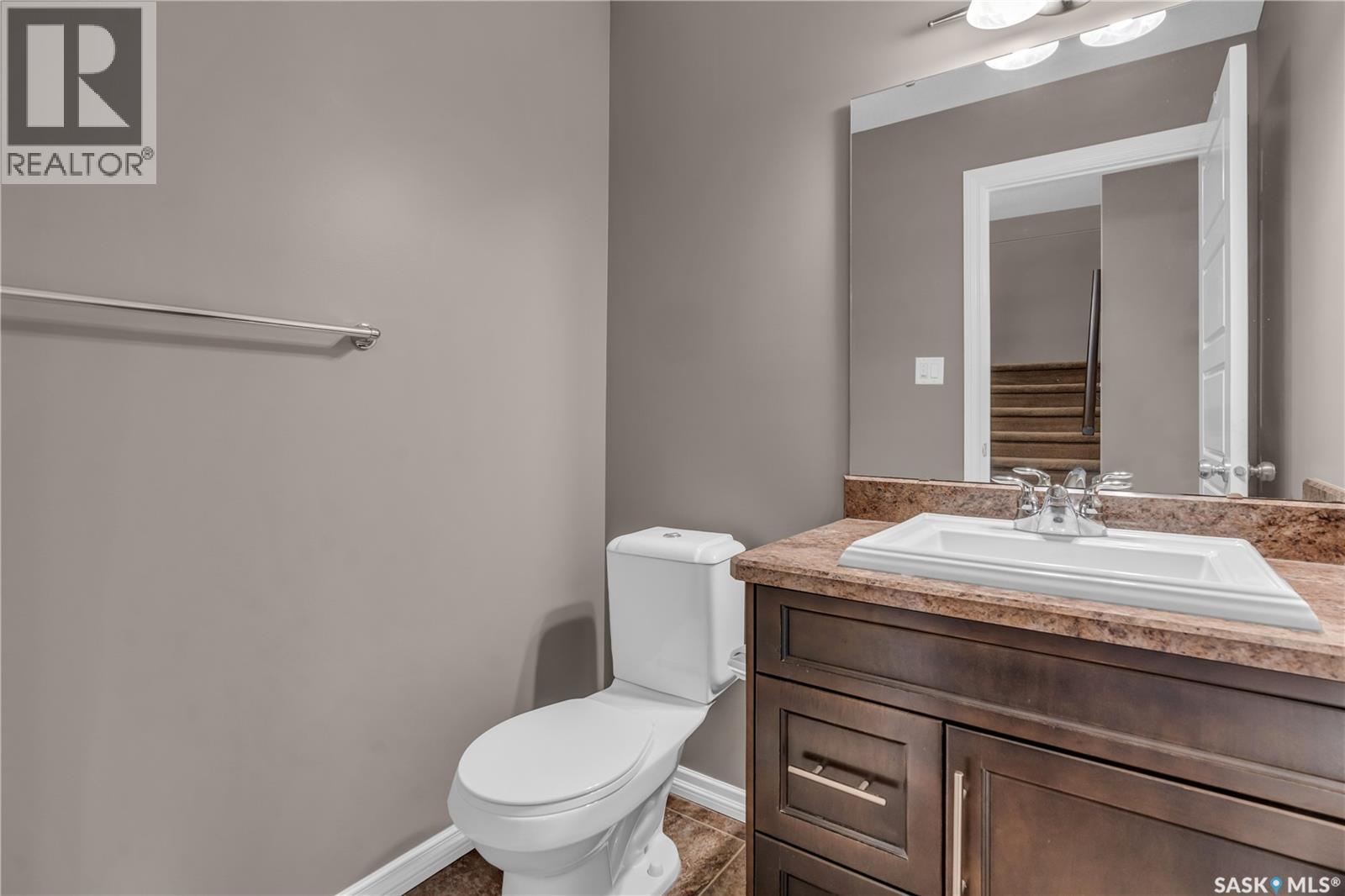 Photo 8 of 103 4100 Sandhill Crescent, Regina SK