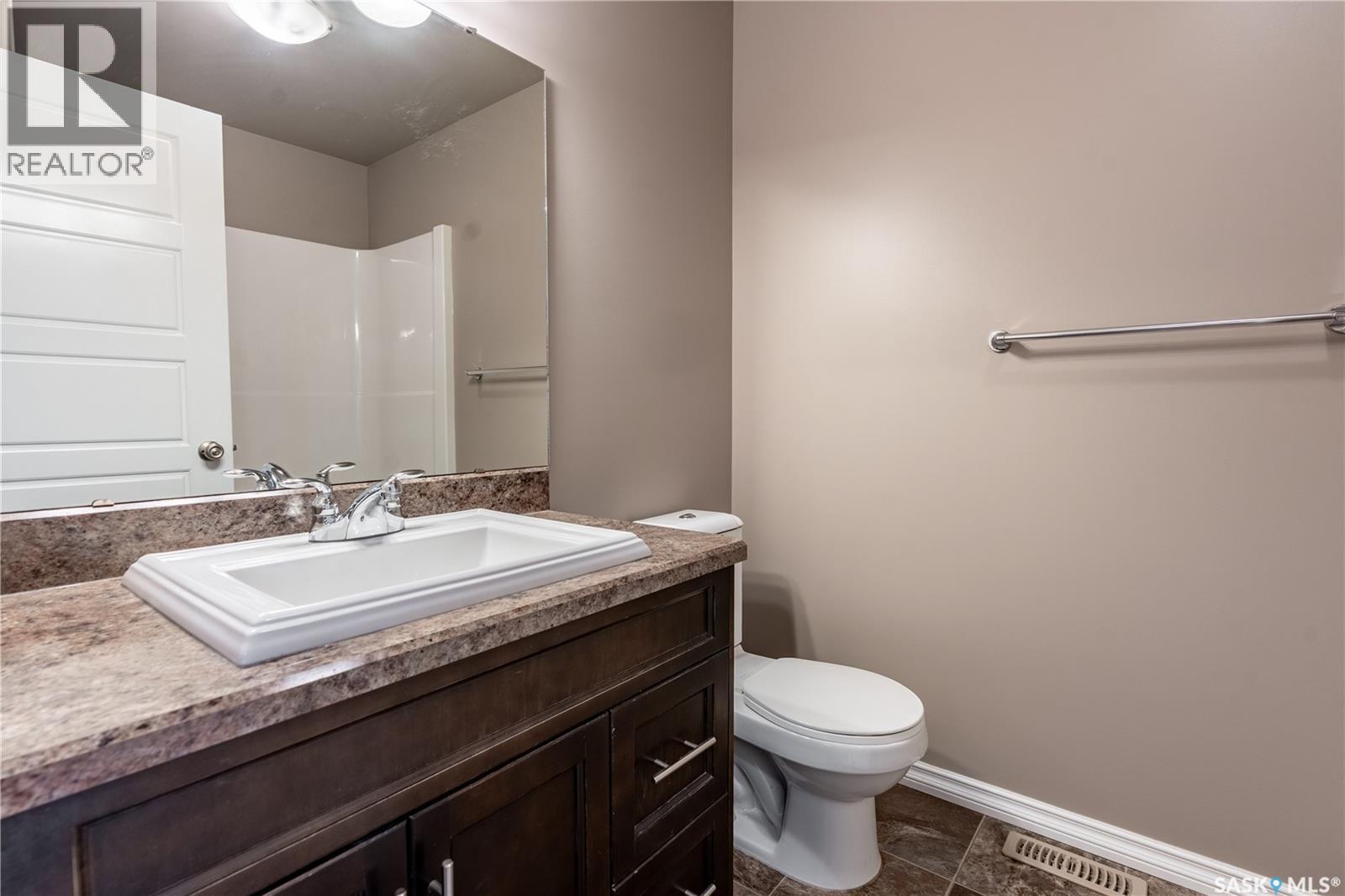 Photo 28 of 103 4100 Sandhill Crescent, Regina SK