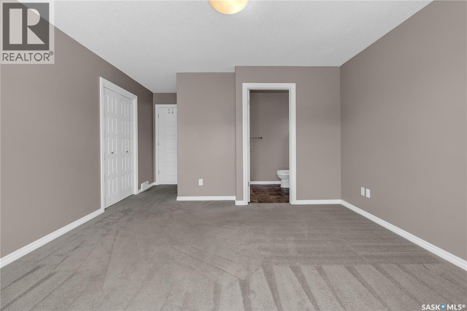 Photo 5 of 103 4100 Sandhill Crescent, Regina SK
