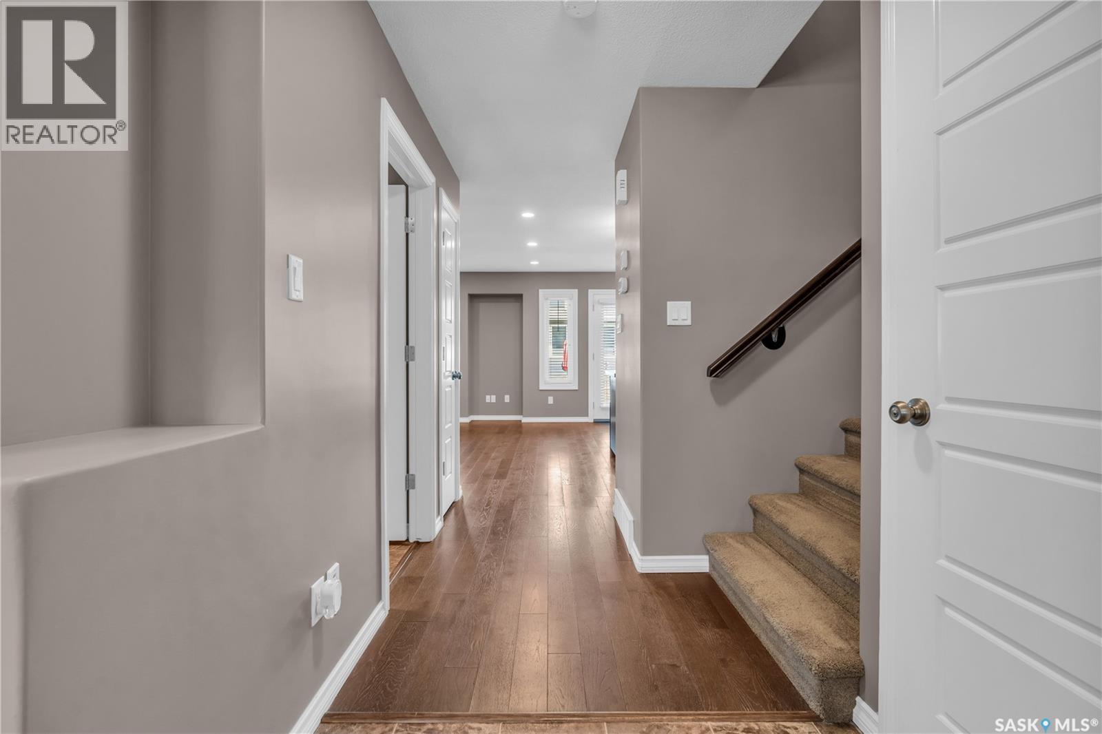Photo 11 of 103 4100 Sandhill Crescent, Regina SK