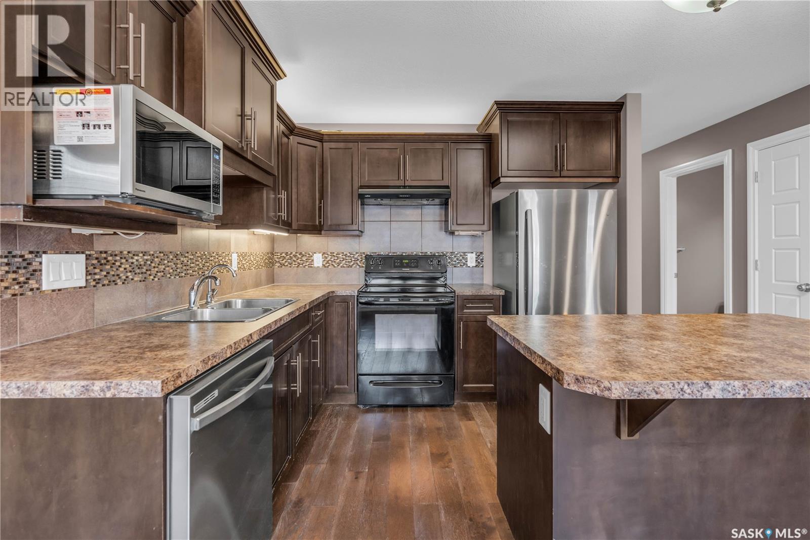 Photo 13 of 103 4100 Sandhill Crescent, Regina SK