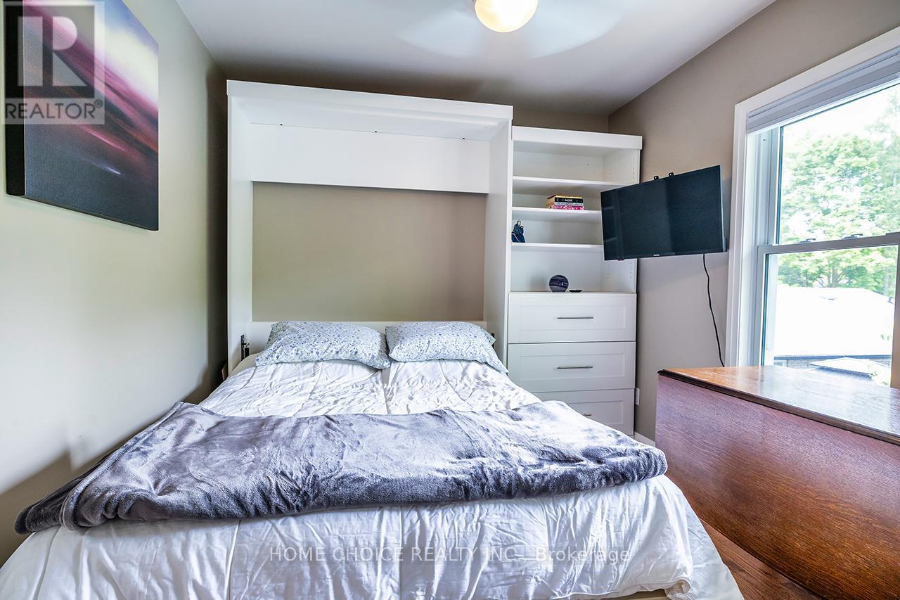 Photo 5 of 333 Clark Street, Scugog ON