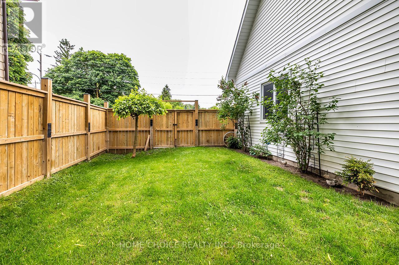 Photo 1 of 333 Clark Street, Scugog ON