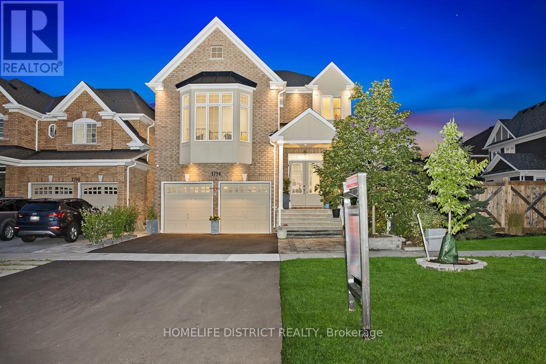 Photo 2 of 1794 Grandview Street N, Oshawa ON