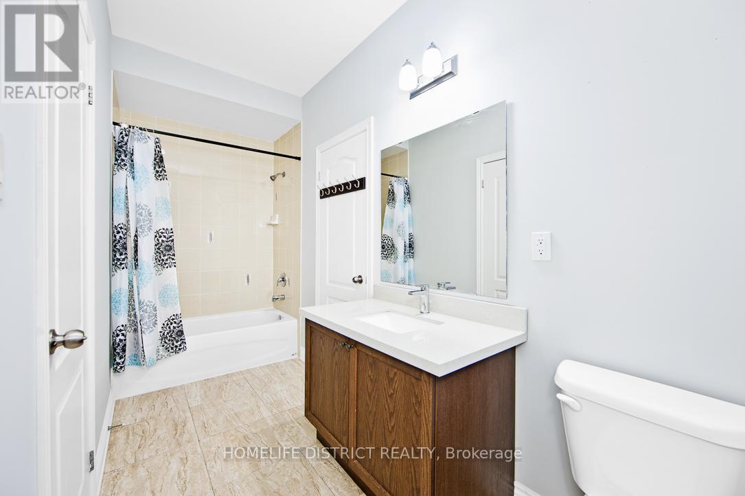 Photo 22 of 1794 Grandview Street N, Oshawa ON